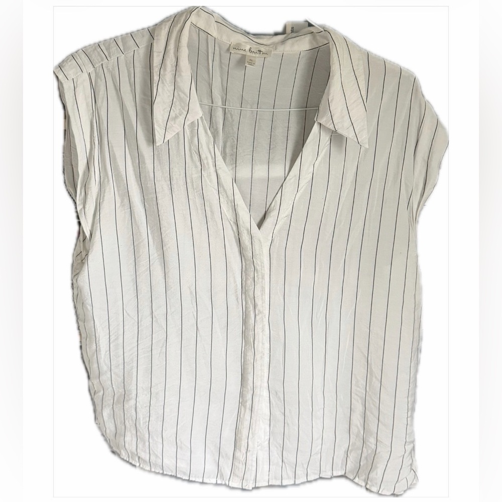 Nine Britton White Pinstripe Sleeveless Blouse - Picture 5 of 6